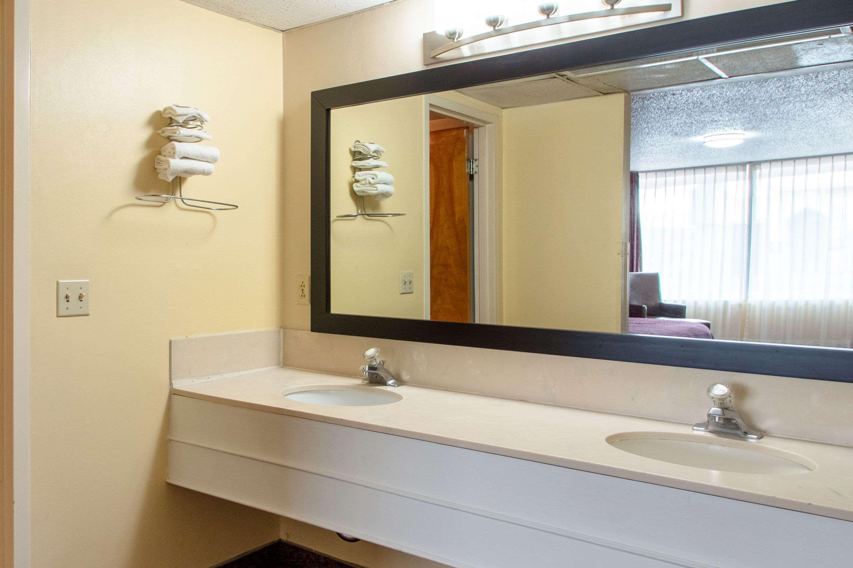 Econo Lodge Elko Downtown Area Dış mekan fotoğraf